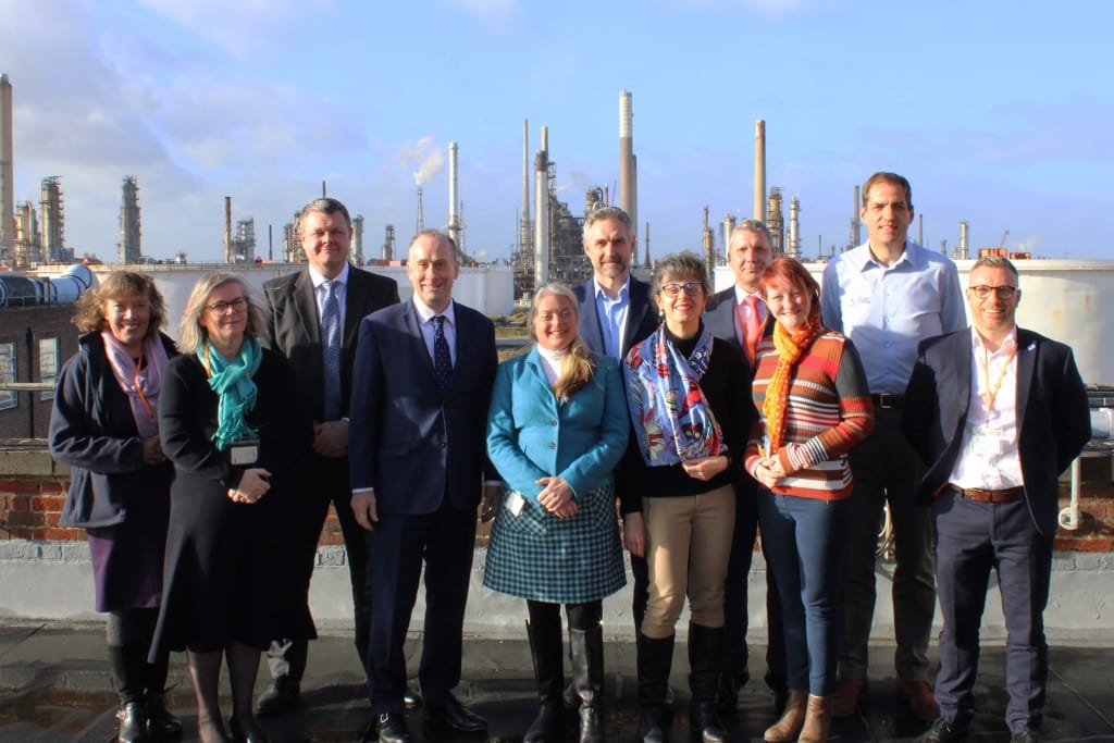 Lord Callanan, minister for energy efficiency and green finance, met with members of The Solent Cluster earlier this year